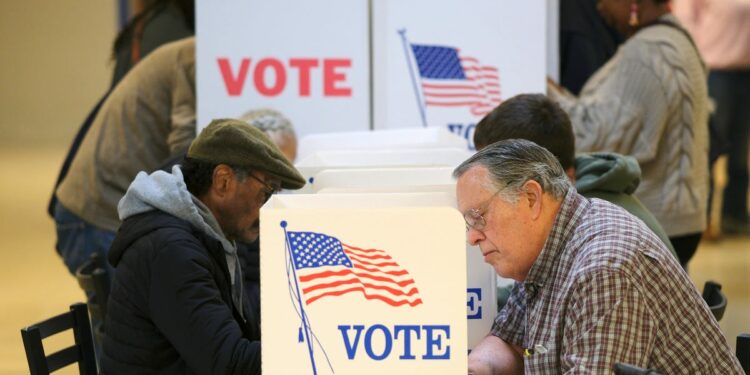 How late are polls open in Oklahoma? When are votes counted?