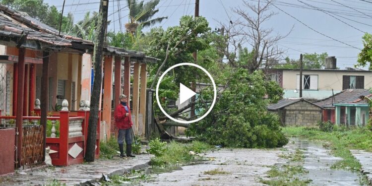 Hurricane Rafael Lashes Cuba