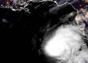 Hurricane Rafael leaves Cuba reeling, moves into Gulf of Mexico