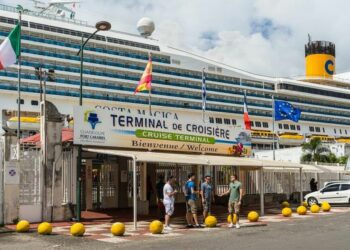 Le Zuiderdam, bateau de croisière, annule son escale inaugurale à Pointe-à-Pitre