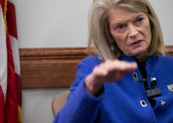 Murkowski, a vocal Trump critic, vows to work with him to advance Alaska interests