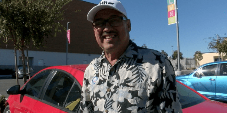 New U.S. citizen votes for first time in America