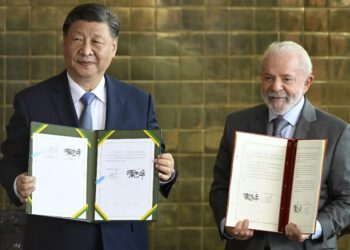 Xi Jinping and Luiz Inacio Lula da Silva showed their deepening bilateral ties by signing cooperation accords on trade, technology and environmental protection. Photo: AFP