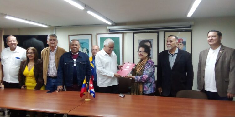 Radio Havana Cuba | From the National Assembly of Venezuela, tell me Cuba how to serve you 