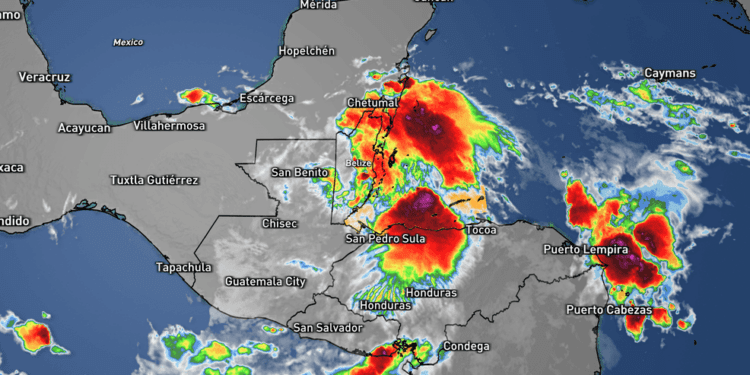 Sara continues to weaken and bring rain to Central America