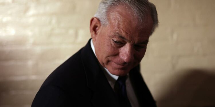 Schweikert Wins Arizona House Race; Republicans Hold Seat