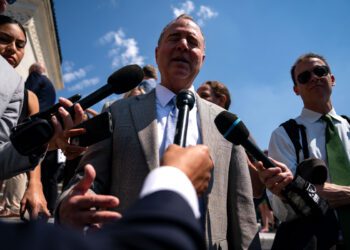 The anti-Trump resistance roars back — with California at the forefront