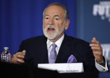 Trump announces former Gov. Mike Huckabee as pick for ambassador to Israel