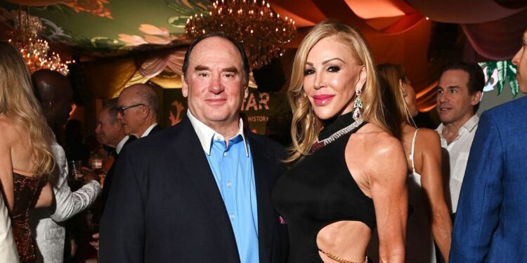 Trump taps art collector with no experience to lead US Navy