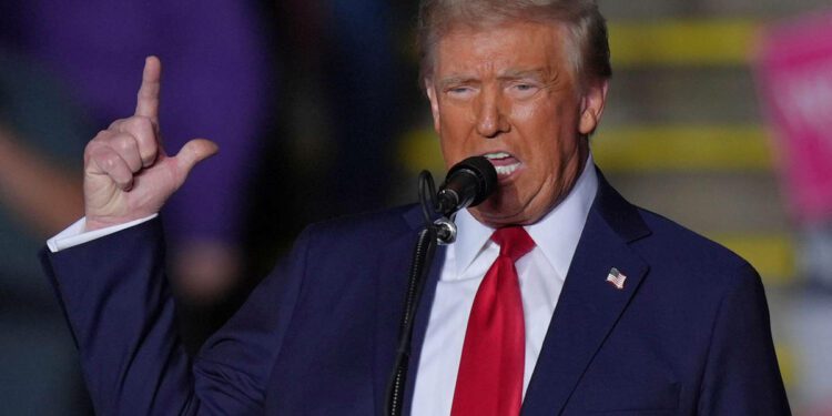 Trump threatens Mexico with 100% tariffs unless it cracks down on border crossings