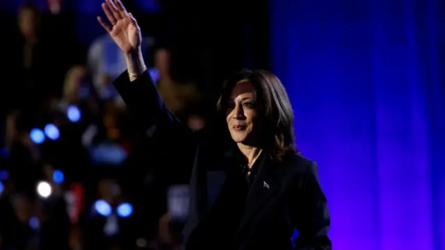 Kamala Harris waves to the crowd