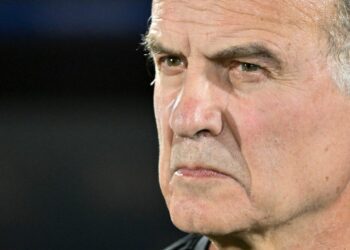 Uruguay beats Colombia 3-2 on last-minute goal in South American qualifying