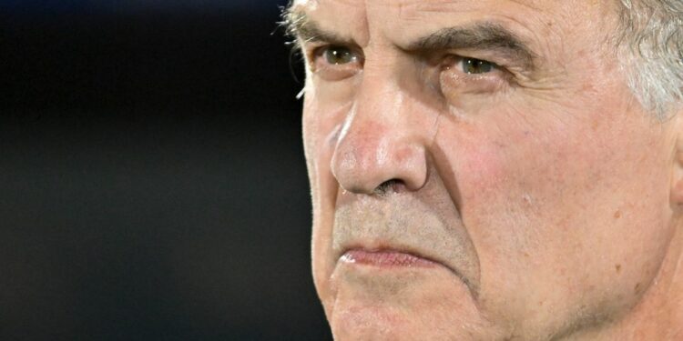 Uruguay beats Colombia 3-2 on last-minute goal in South American qualifying