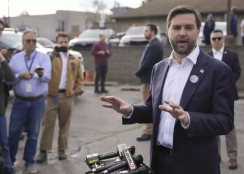 Wall street ticks higher, dollar falls as US decides between Trump and Harris