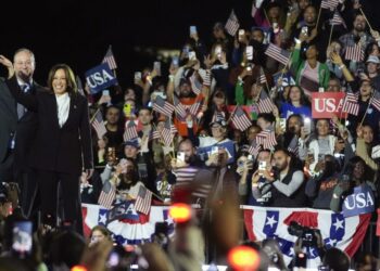 Who really loves America, Donald or Kamala?