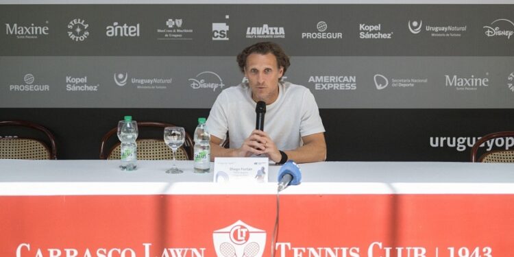 ‘Like a little boy’: Uruguay’s Diego Forlan on his tennis pro debut
