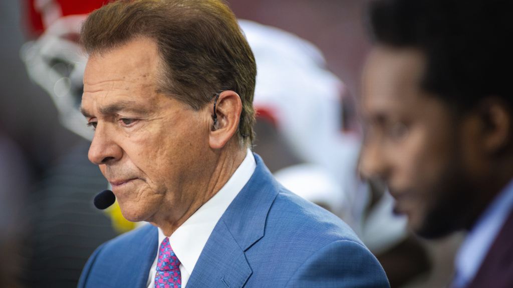 ‘College GameDay’ debates Alabama football’s shaky CFP resume