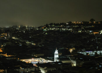 Llegan 23 generadores a Ecuador para mitigar crisis eléctrica