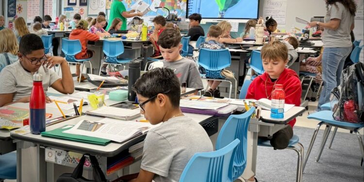 DoDEA Americas Empowers Military-Connected Students Through Differentiated Learning | Article