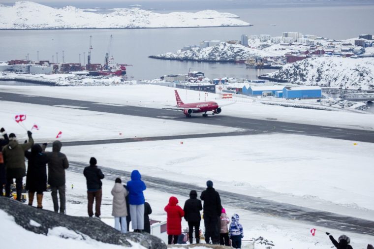 The Air Greenland flight touches down at Nuuk Airport (Photo: Oscar Scott Carl)