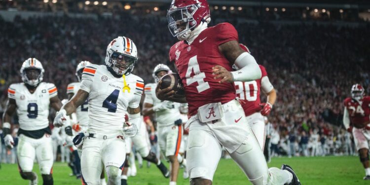 Alabama still casts spell over College Football Playoff committee