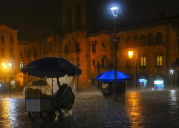 Activan alerta naranja en Bolivia tras intensas lluvias