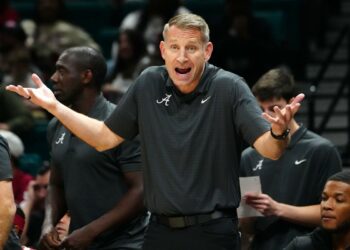 Alabama falls in USA TODAY Sports Coaches Poll amid brutal nonconference schedule