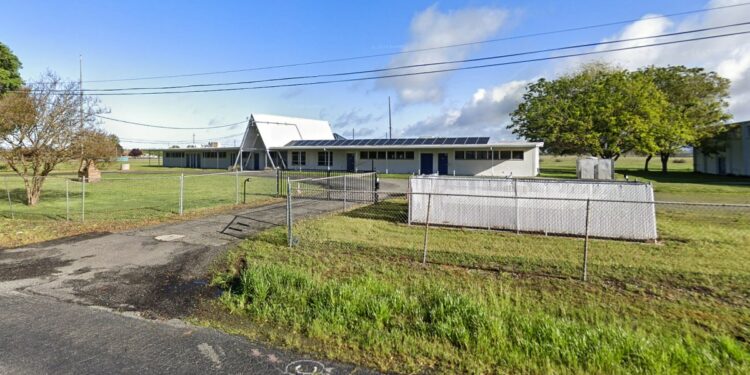 2 children in critical condition, gunman dead in shooting at California school