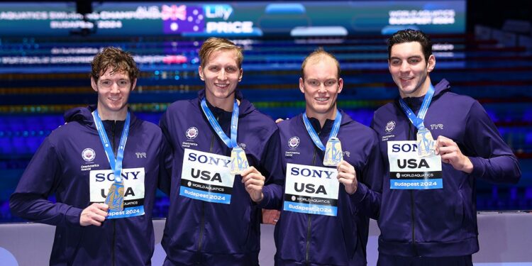 US swimmers break world record in men's 4x100 freestyle relay as Americans dominate on first day of worlds