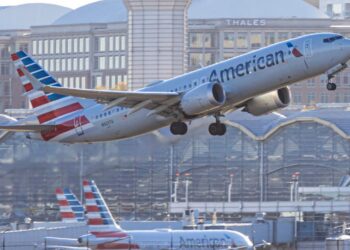 American Airlines halts flights to Haiti