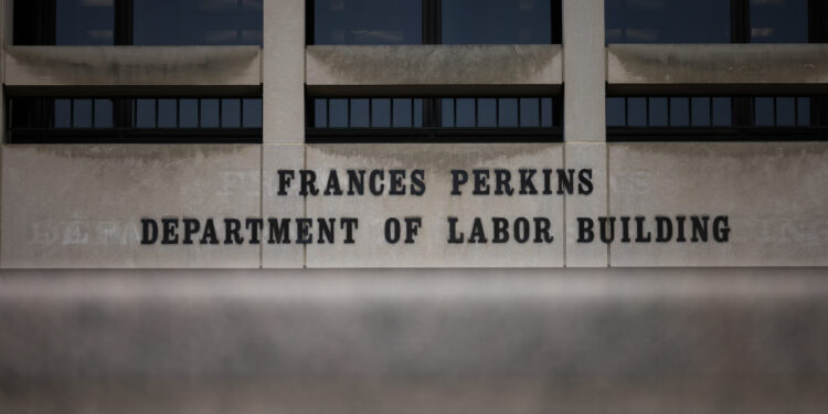 America Sees Rise in People Quitting Their Jobs