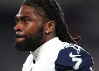 Cowboys’ Trevon Diggs surprises local HS QB with national award