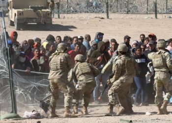 Migrant gang being used as terrorism tool of Venezuelan government, warns former military officer