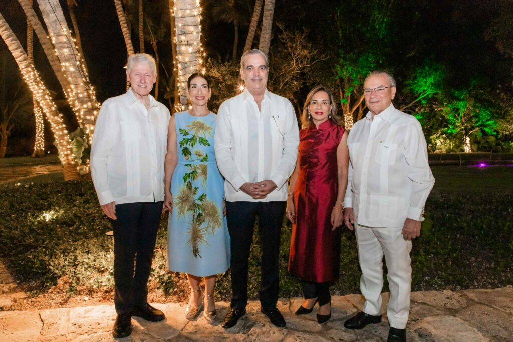 Clinton and Abinader with the Rainieri’s at Summit of the Americas held in Punta Cana