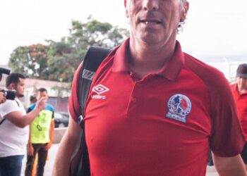 Troglio, entre una nueva final en Honduras y la llegada a Instituto :: Olé
