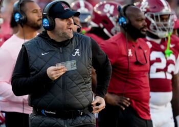 Where do Alabama assistants rank in USA TODAY Sports assistant coach salaries database?