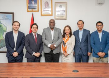 PM discusses local investment opportunities with Australia's Macquarie Bank