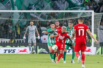 Después del gol de Duván Vergara, América no aprovechó el momento para liquidar el partido contra Atlético Nacional desde temprano - crédito Colprensa