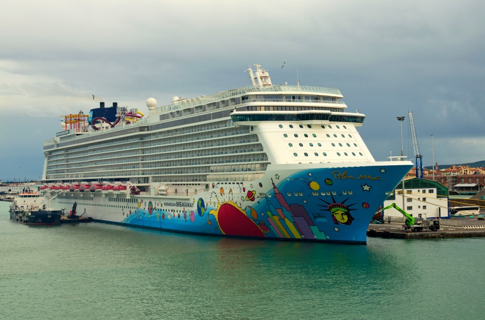 The 'Norwegian Breakaway' leaves the building dock at the Meyer shipyard in Papenburg, Germany, 2013