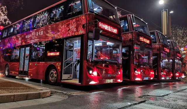  En el 2019, China lanzó la flota de buses eléctricos de 2 pisos más grande del mundo. Foto: Fan Bus.    