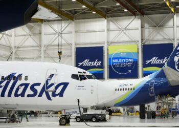 Alaska Airlines will spread its wings by flying to Tokyo and Seoul beginning next year