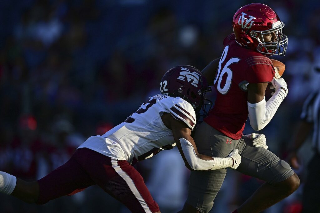 All-America receiver plans to visit Arkansas | The Arkansas Democrat-Gazette