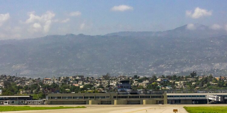 American Airlines abandons plans to return to Haiti as violence rocks capital