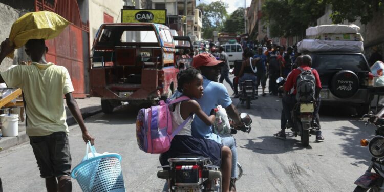 American Airlines extends suspension of flights to Haiti