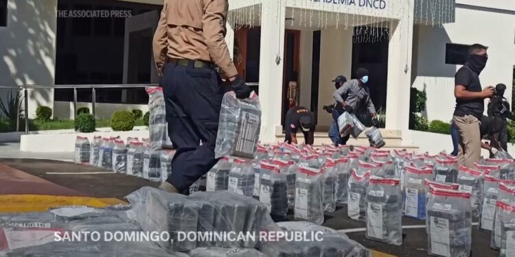 Authorities in Dominican Republic celebrate seizure of record 9.5 tons of drugs
