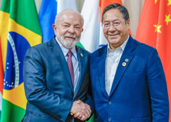 Bolivia gestiona un tren bioceánico en Sudamérica con China, Brasil y Perú