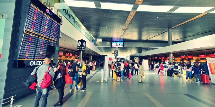 Colombia’s Migration Workers Reach Historic Deal, Strike Officially Over - Aviacionline