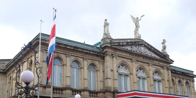 Costa Rica Raises Minimum Wage by 2.3%