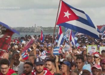 Cubans march in front of the US embassy and Díaz-Canel says the island lives “from day to day"