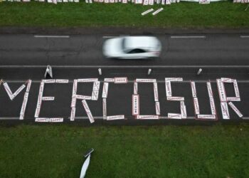 EU executive chief jets in to finalise EU-Mercosur trade deal | U.S. & World